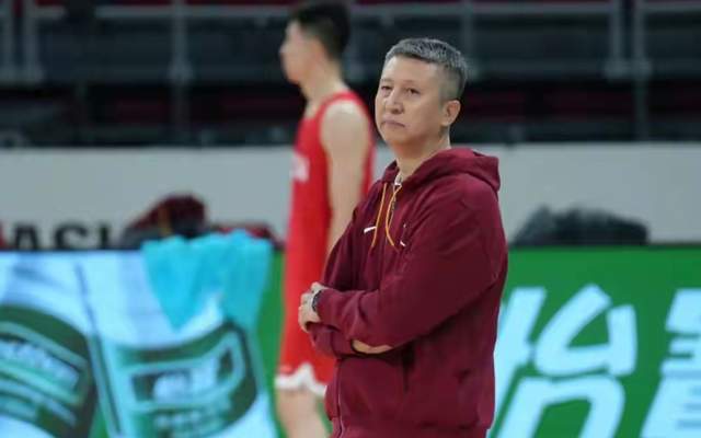 央视直播！今晚7点半，男篮抗韩冲开门红，郭士强大胆变阵，冲呀