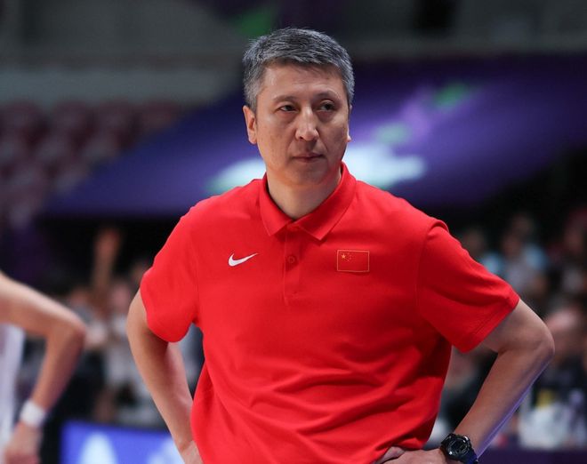 输韩国郭士强背首锅！进攻战术愚钝，防守无变化，该坚持转换提速