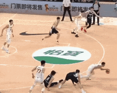 80-76！中国男篮开门黑！谢谢你，张镇麟！