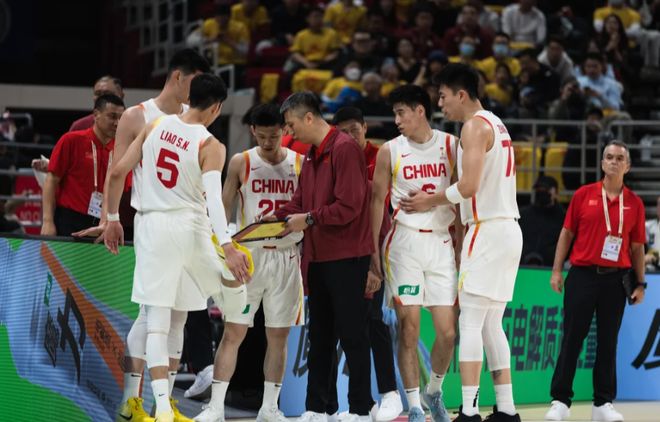 客战韩国如何避免双杀：做好无赵睿的准备，有4人郭士强也要少用