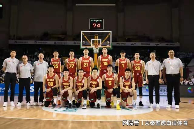 76-90！73-80！日韩豪取2连胜，世预赛最新排名：中国男篮小组第3