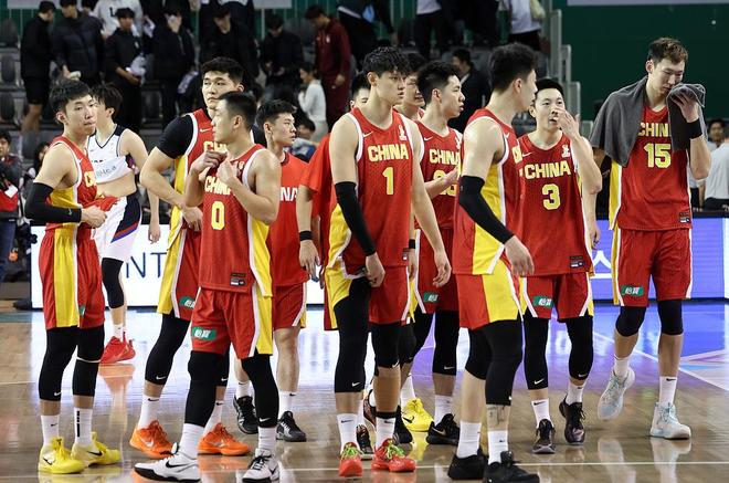 三个月时间，中国男篮为何判若两队？