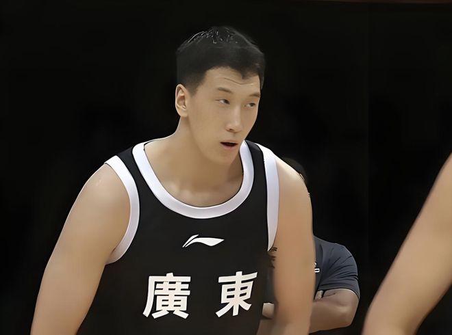 输给山西13分！揪出广东队2大“废柴” 球迷：快点送