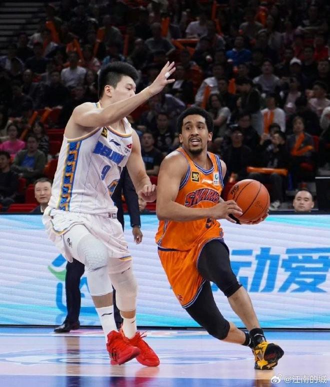 媒体人：前广东、上海外援沃特斯已收到中国NBL球队报价