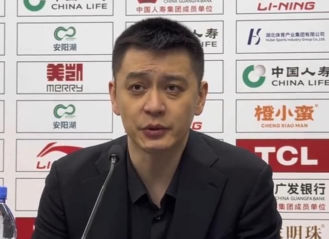 杨鸣：辽篮处于球队大变后的阵痛期，关键时刻没有人能组织处理