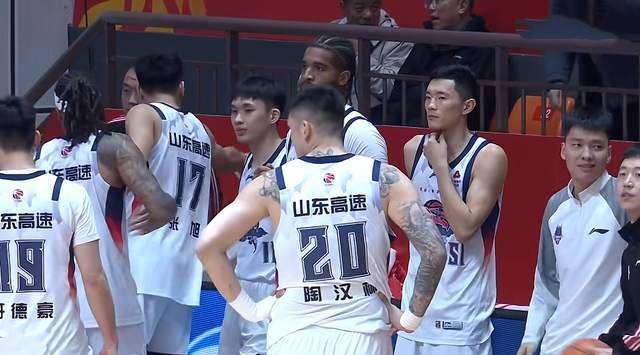 大爆冷，山东男篮送垫底队两连胜 高诗岩拼到5犯 难挡庞峥麟26+13