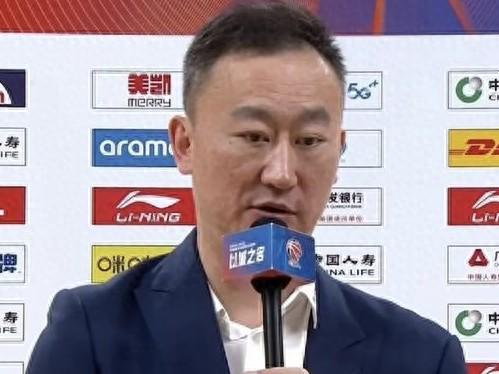 布朗15分广厦轻取青岛六连胜继续领跑，敬畏强者是CBA通病