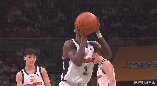 取代杜锋？CBA最强主教练示好广东队，朱芳雨敲定“换帅”人选