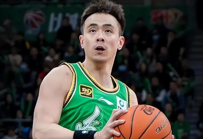 辽宁男篮，当务之急，是尽快让此人担任主教练