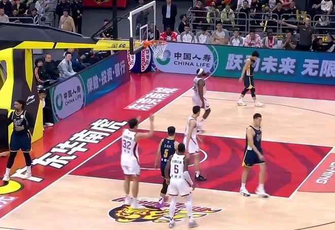 广东激战山西！王少杰爆发 萨姆纳稳健输出 徐杰打铁