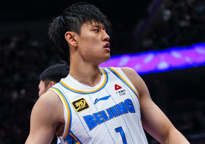 曝曾凡博吃止痛药上场：腰部水肿加剧 医生要求暂停比赛治疗