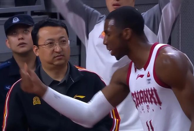 CBA罚单：山西外援迪亚洛战广东“数钱”动作罚3万 潘江罚1万