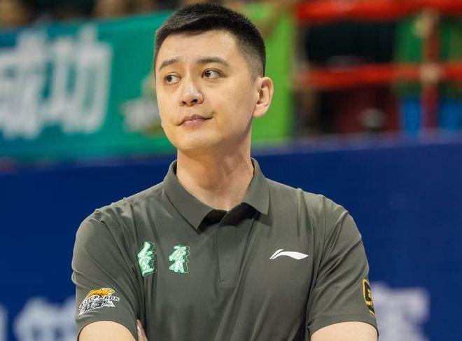 热议杨鸣辞职：官微“恭喜脱离苦海”刷屏 火线就业29日解说湖人