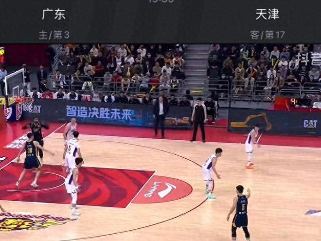 有惊无险！广东男篮98比89力克天津，萨姆纳狂轰39分拒绝爆冷