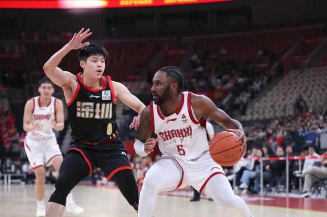 CBA官方：山西正式注册凯尔-盖伊，取消注册杰伦-诺威尔