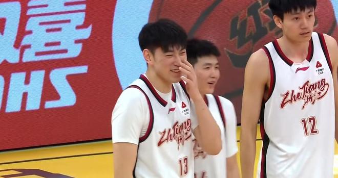 辣眼！德比战全员哑火，单节6分三分打30铁，浙江3顶薪成最大战犯