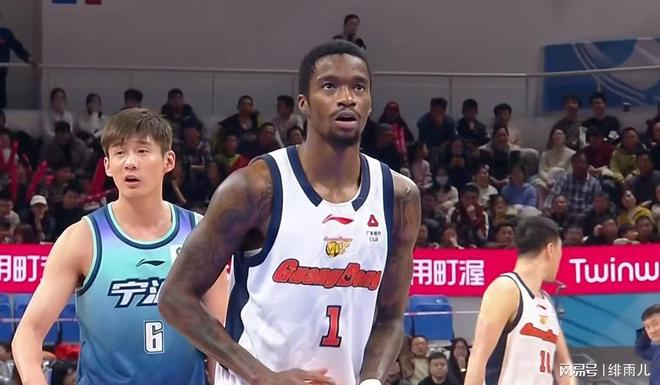 首输宁波后！广东队换外援，萨林杰摆烂，杜锋瞄准2米13黑硬中锋