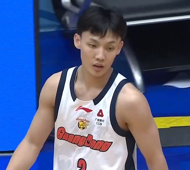 徐杰官宣伤情！第一阶段报销，国家队也去不了，给广东敲响警钟