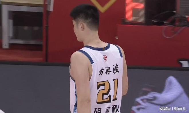 打爆胡金秋！广东昔日“硬汉”掀翻广厦豪阵，或被朱芳雨签下？