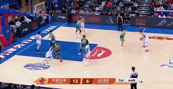 半场战报|山东男篮36：58落后天津，球队无人得分上双