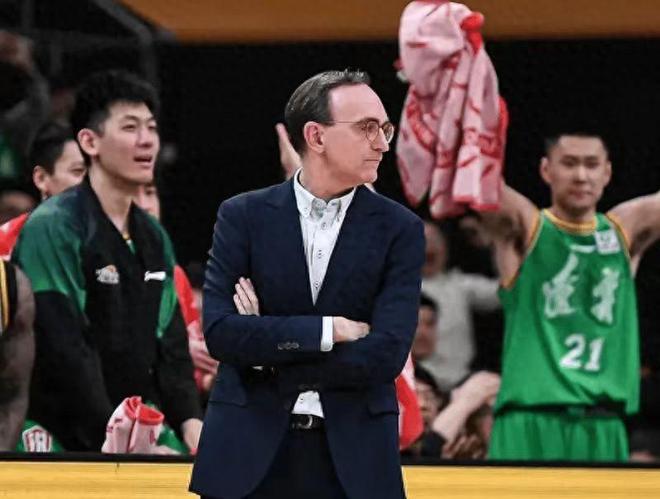 CBA第一阶段最终排名：上海第1广厦第2，山东坐6望4，辽宁掉第11