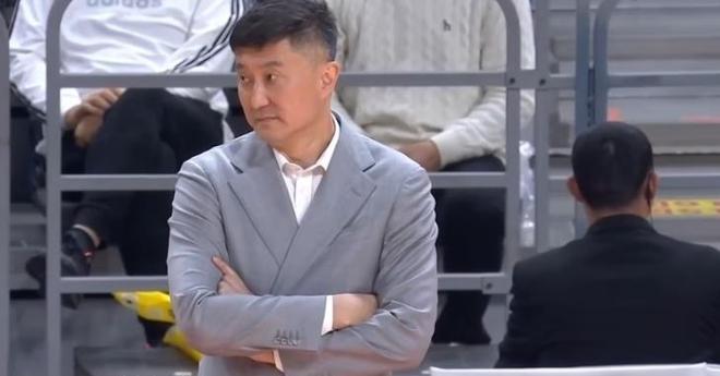 广东队二连败，双小外48+18发挥出色，萨林杰离队倒计时