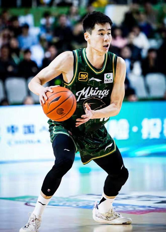 杰伦-汉斯43分 同曦男篮126-123深圳 贺希宁28分7板3助