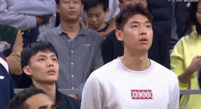 白边统治内线！2战上海输50分！广东揪最大战犯，一打强队就歇菜