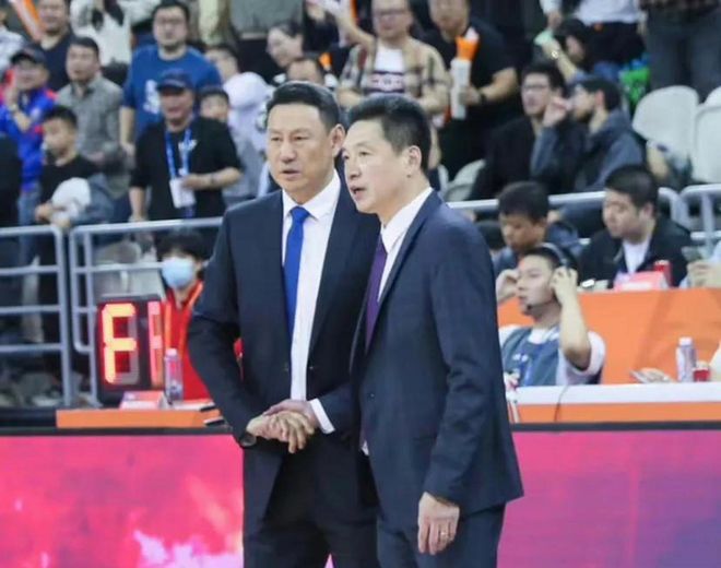 李楠李春江的教训还不够？吉林广厦疑似默契球，球迷：严惩钟诚