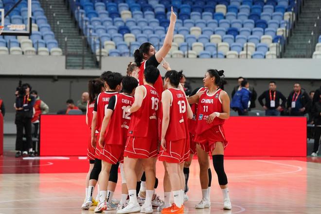 2026年中国女篮热身赛：中国队胜国际女篮联队