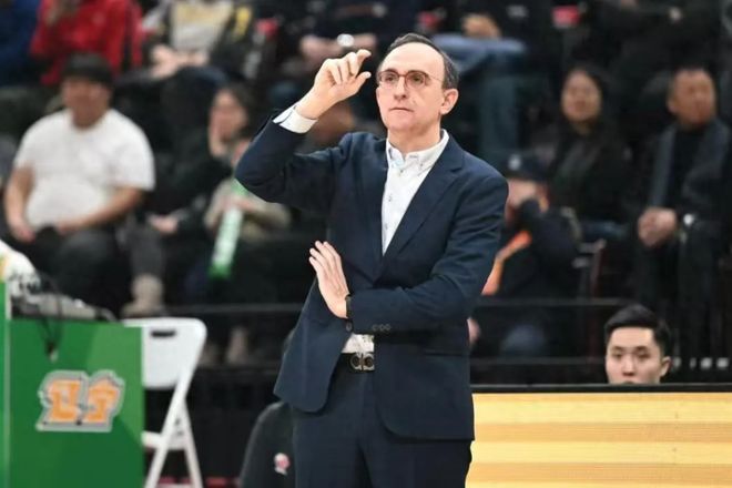 辽宁男篮大手笔！连引两强援，裁掉水货外援，乌戈全力冲击季后赛