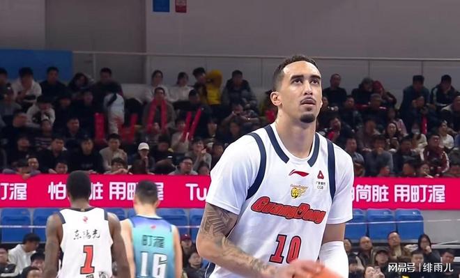 朱芳雨赌对了！广东最适合的大外援曝光，杜锋瞄准马刺弃将索汉？