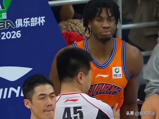 白边：随着偰李永炜愈发出色 我出场时间更多了卢伟指导非常信任我