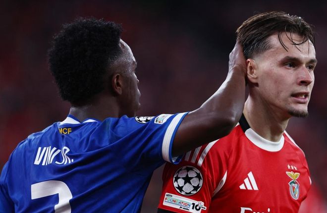 穆里尼奥气炸了，染红下场，皇马欧冠征服客场，维尼修斯立功