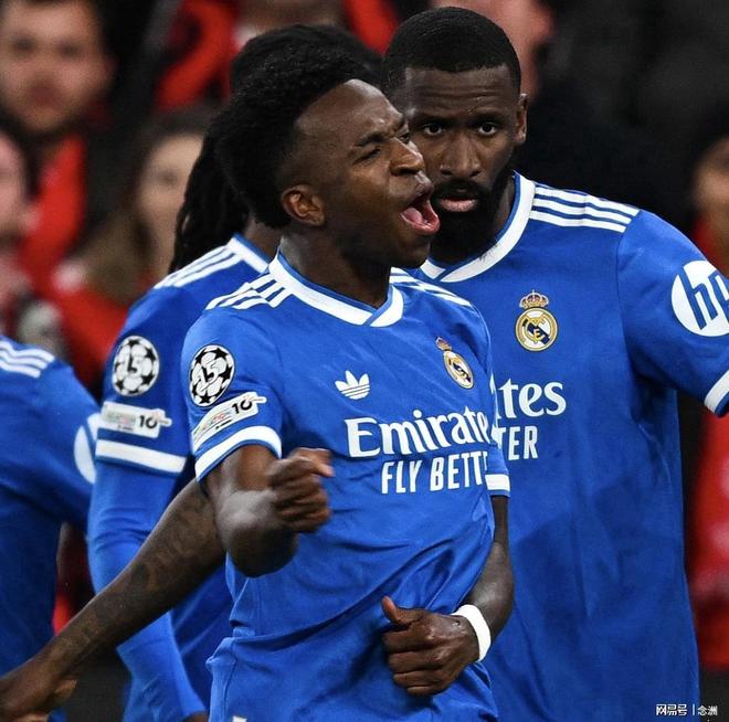 足坛一夜动态：皇马1-0穆帅染红！尤文2-5惨败 巴黎让2追3逆转