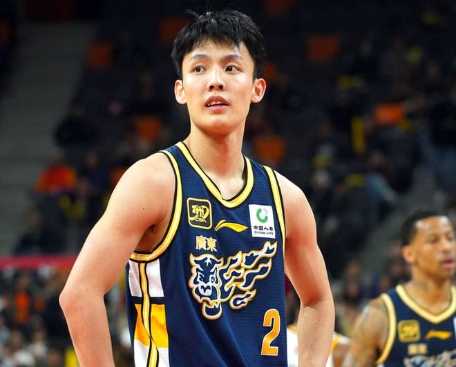 徐杰、曾凡博与徐昕因伤无缘世预赛，锋线和内线遭打击！