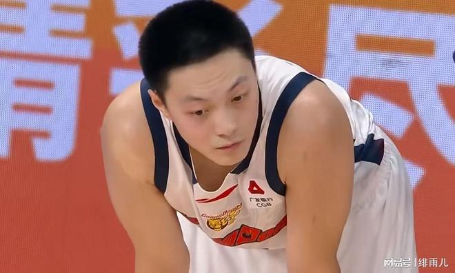 恭喜广东队！胡明轩携手焦泊乔躺进国家队，力保男篮豪取两连胜？