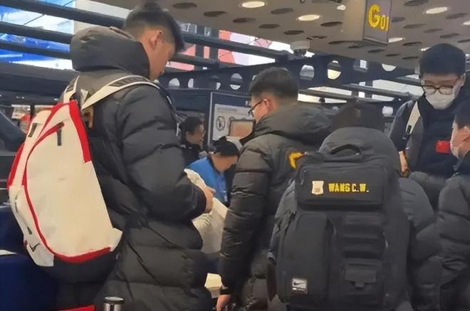 18点，CCTV5直播！世预赛关键一战：中国VS日本，冈谷大成放狠话