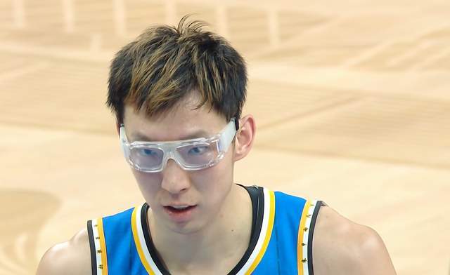 第二阶段难复出？周琦发声，官宣决定，令人揪心，许利民留一手