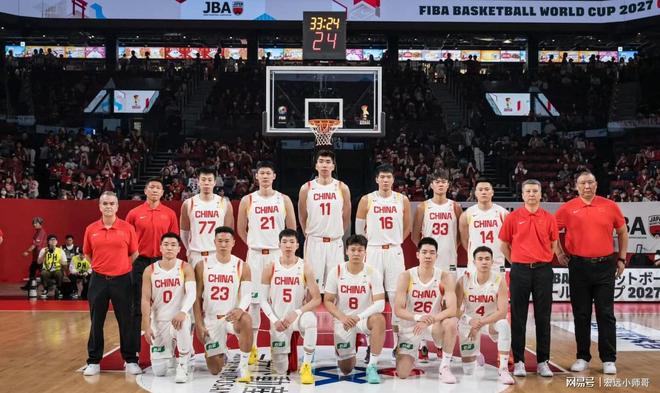 中国男篮完成逆转，除了廖三宁胡金秋和赵继伟，还有两人功不可没