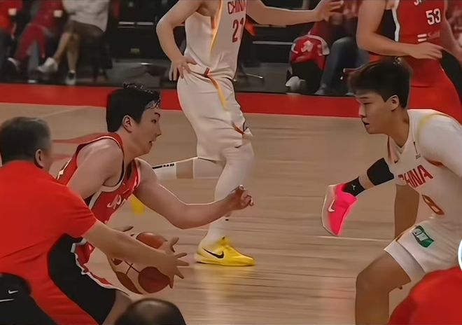 恶人先告状？日本球迷投诉郭士强抢断犯规，会遭国际篮联处罚吗