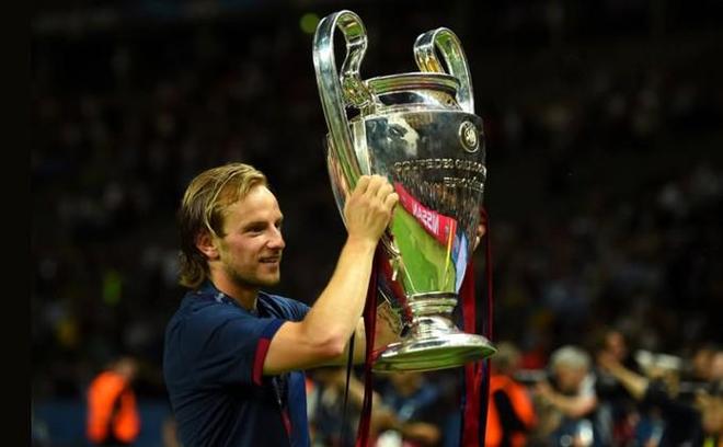 世体：拉基蒂奇将在今晚的欧冠抽签仪式中担任嘉宾，负责抽签