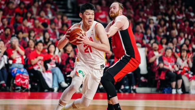 这一夜，李弘权哭了，多少中国男篮的球迷也哭了