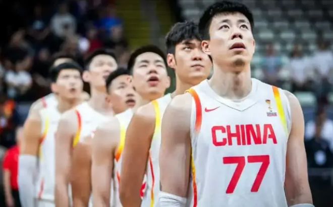 4连胜晋级难了？中国男篮传1个好消息2坏消息，下期12人名单浮现
