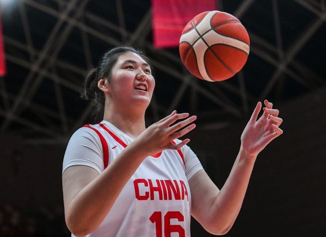 FIBA世预赛新星榜：中国女篮仅张子宇入选 超2米2身高太独特
