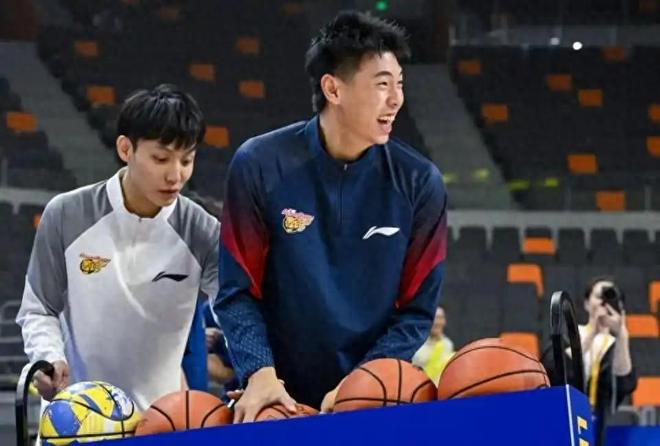 徐杰迎最强队友，崔永熙回应伤病恢复进度，决战新疆或复出冲首胜