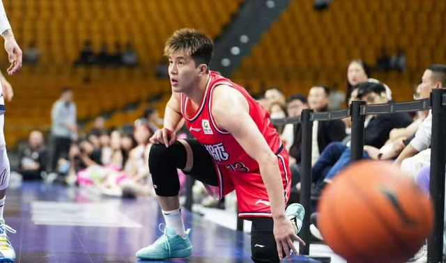 CBA最新消息！郭艾倫或退役，北京首鋼有意騎士舊將