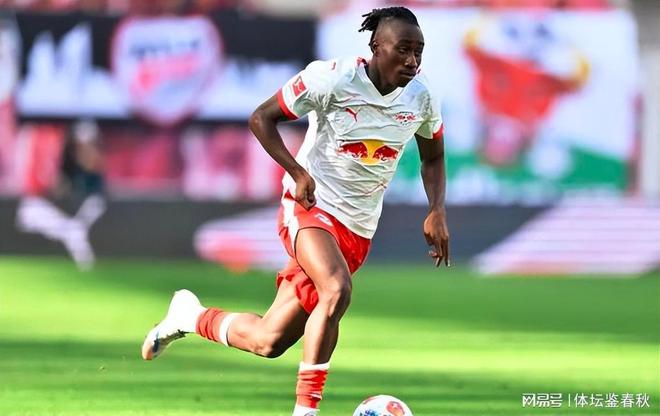 曼联转会：红魔相中10球7助德甲妖锋，中场引援目标或遭死敌截胡
