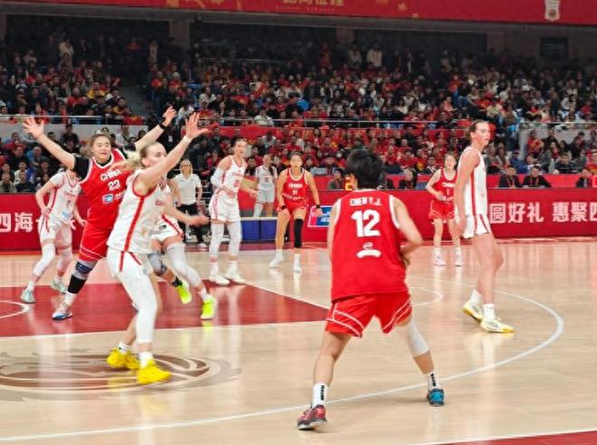 最新调整！中国女篮12人名单出炉，2人归队、1人落选，李梦没戏