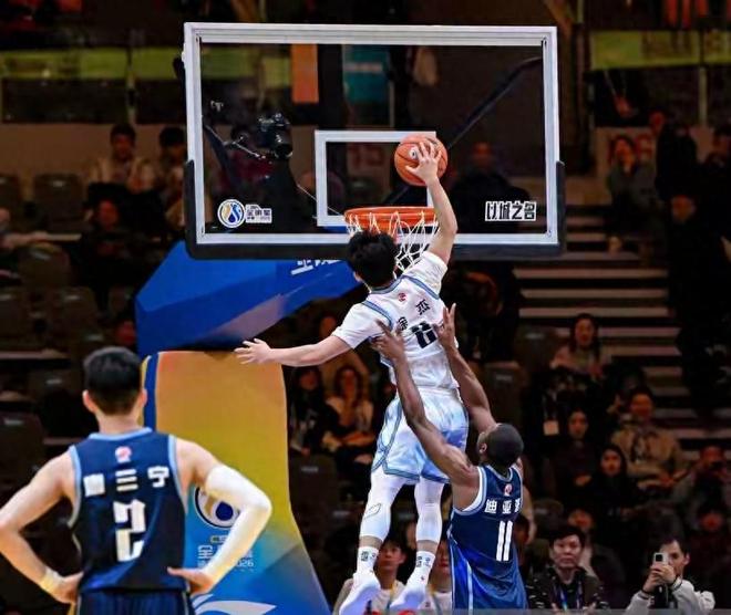 最大赢家！广东收获3大奖项，迪亚洛握手言和，徐昕27+7收获未来